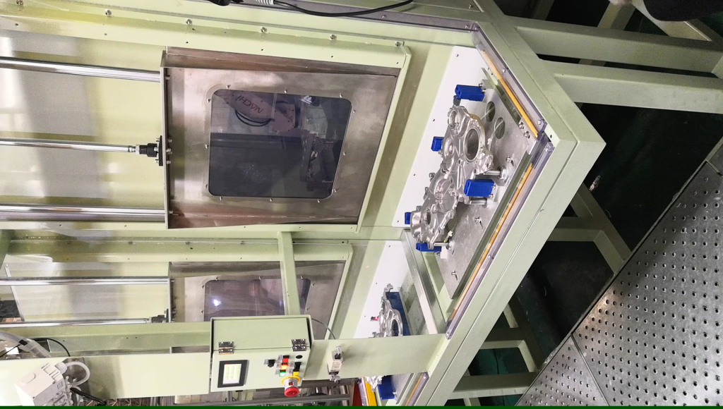 Engine cylinder cleaning equipment